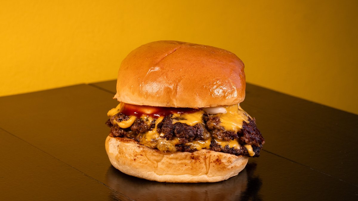 Cheese Burger smash burger at Burgeraki