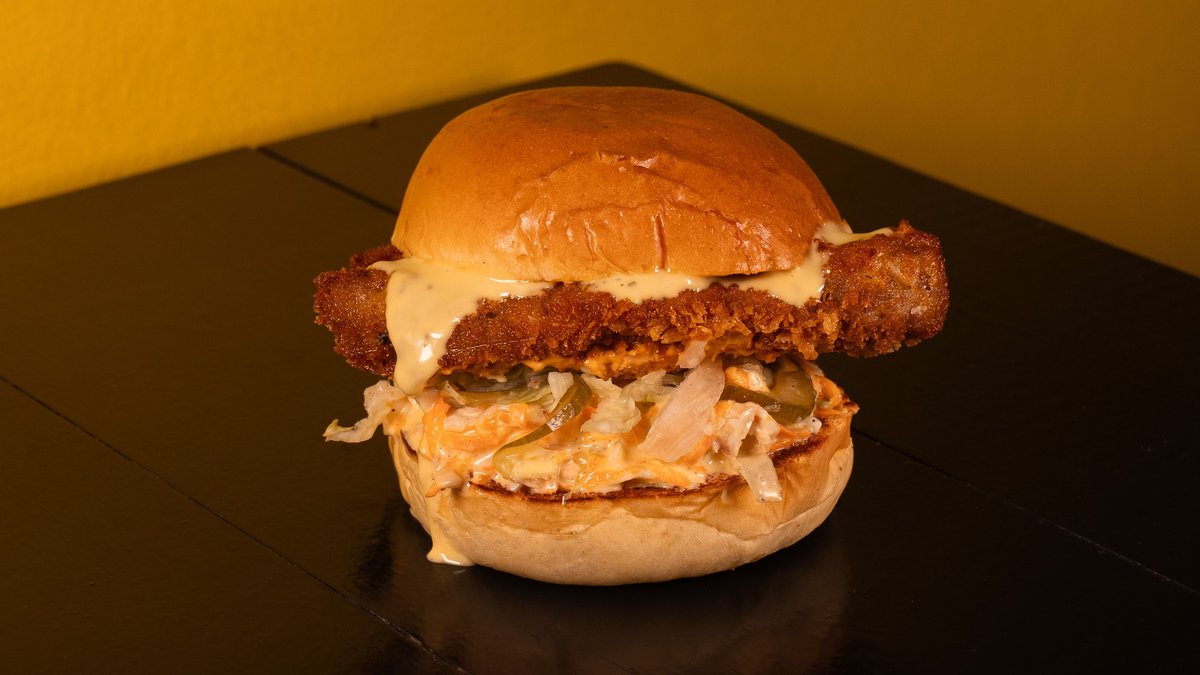 Cluck n'Slaw — Burgeraki menu item